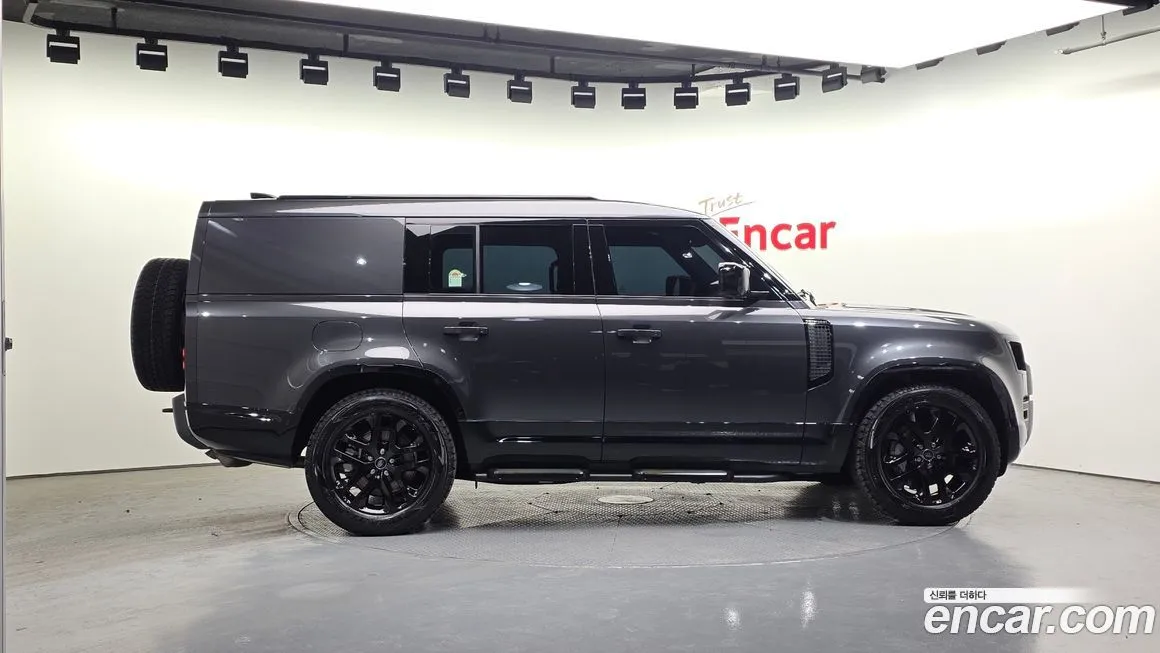 Land Rover Defender 2024 из KR, фото 10