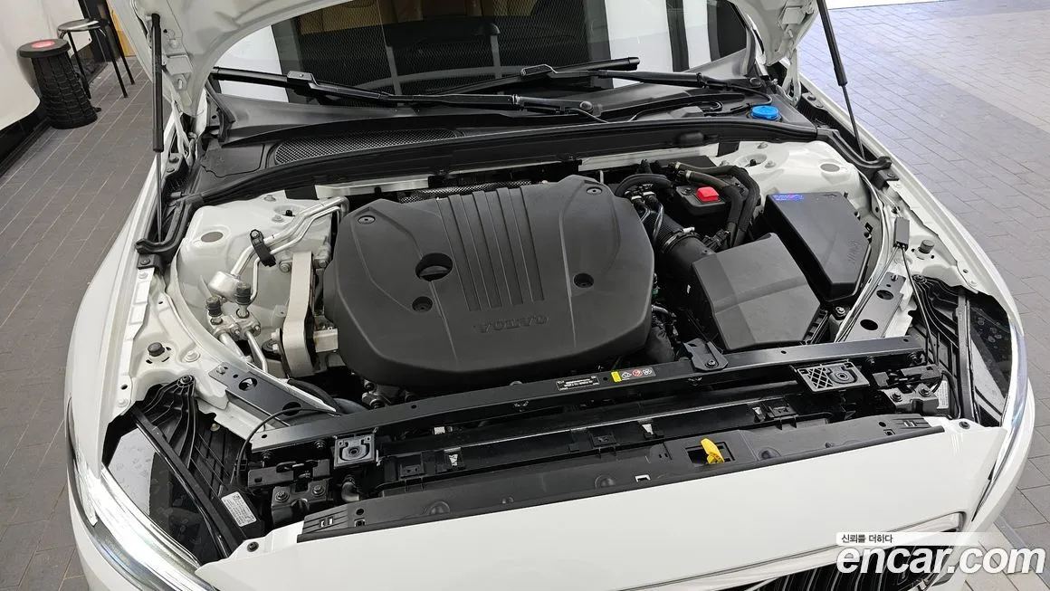 Volvo S60 2024 из KR, фото 9