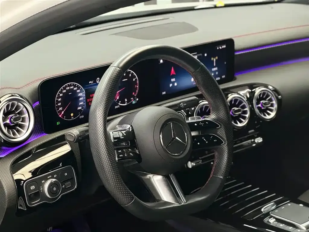 Mercedes-Benz A-Class 2023 из CN, фото 5