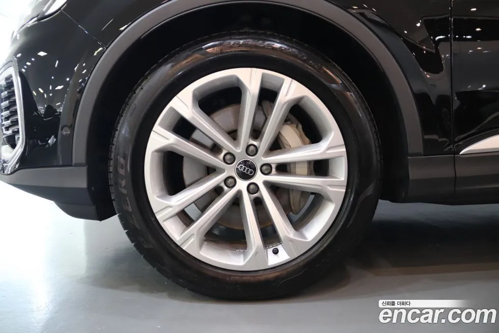 Audi Q7 2025 из KR, фото 8