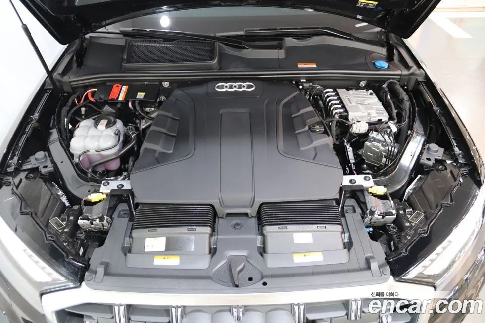 Audi Q7 2025 из KR, фото 9