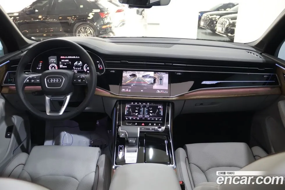 Audi Q7 2025 из KR, фото 7