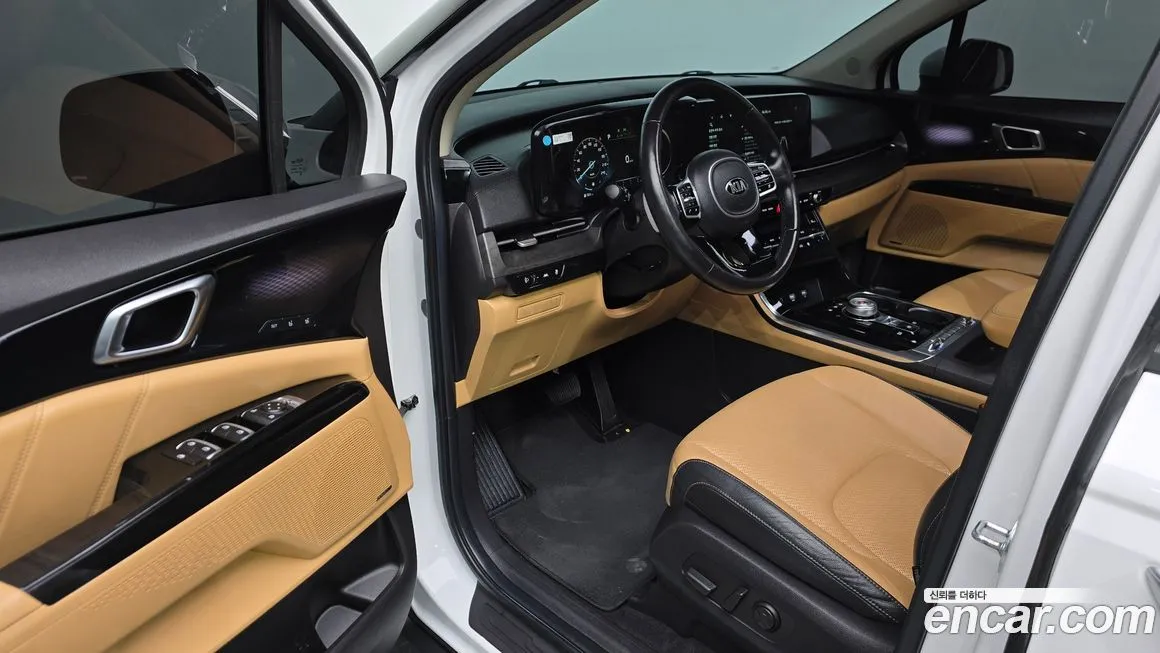 Kia Carnival — фото 10