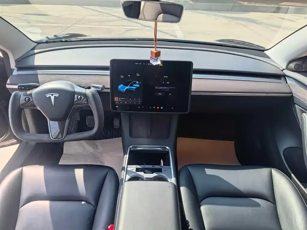 Tesla Model 3 — фото 7