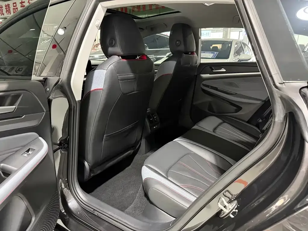 Volkswagen Lamando 2023 из CN, фото 7