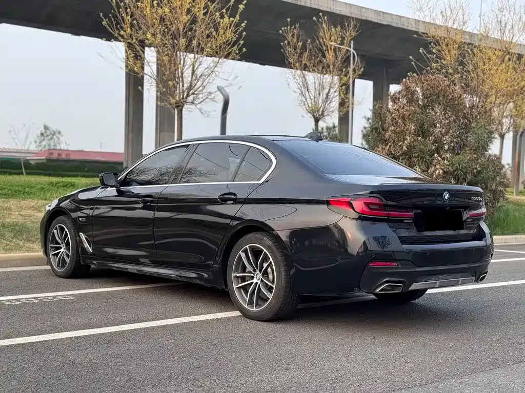 BMW 5 Series New Energy — фото 8