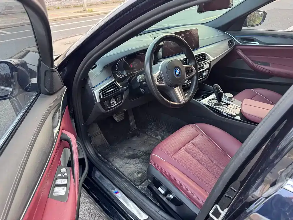 BMW 5 Series New Energy — фото 6