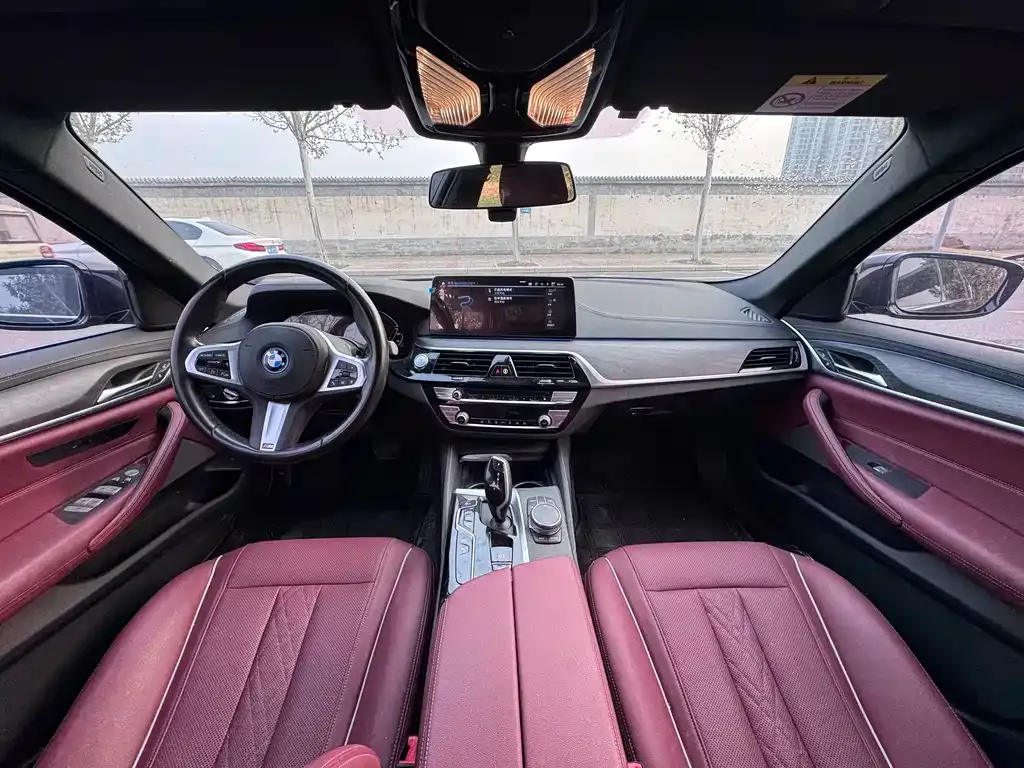 BMW 5 Series New Energy — фото 3