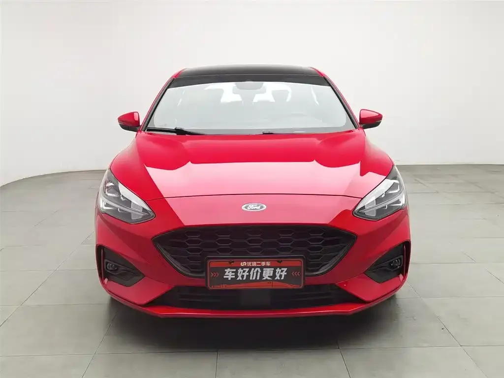 Ford Focus 2022 из CN, фото 5