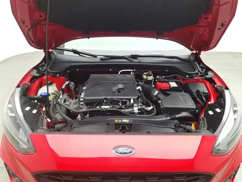 Ford Focus 2022 из CN, фото 6