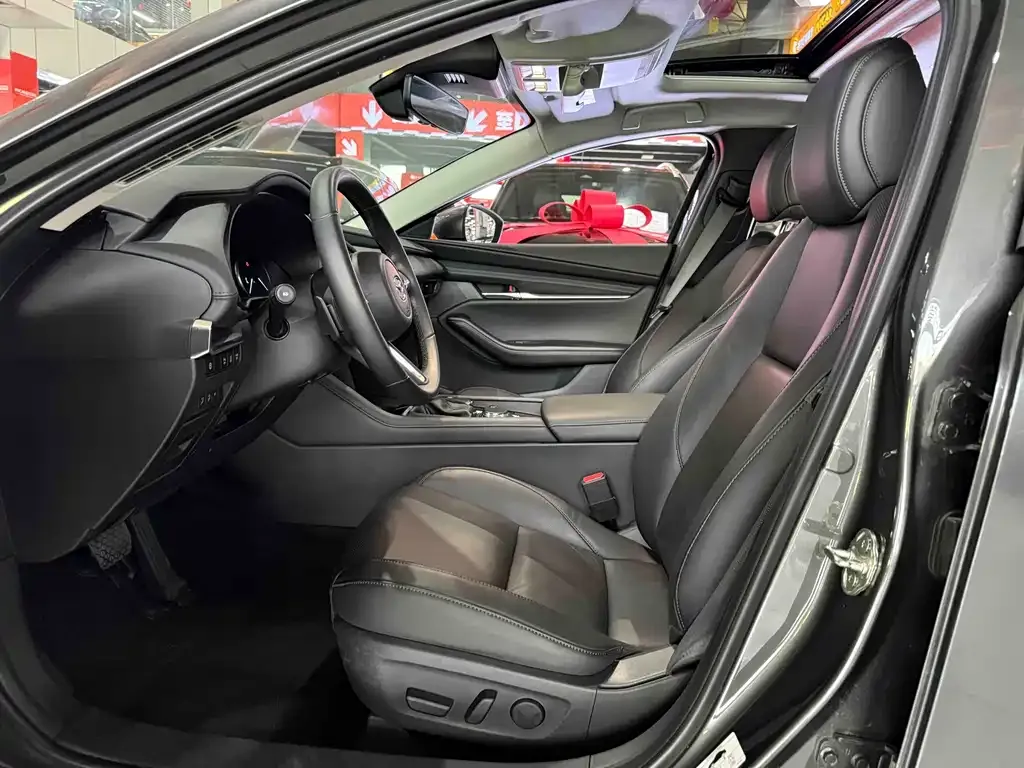 Mazda 3 Axela 2024 из CN, фото 8