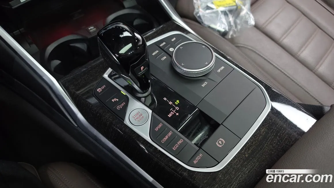 BMW 3-Series 2022 из KR, фото 8