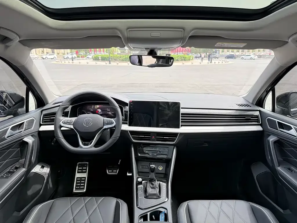 Volkswagen Tiguan L 2024 из CN, фото 7