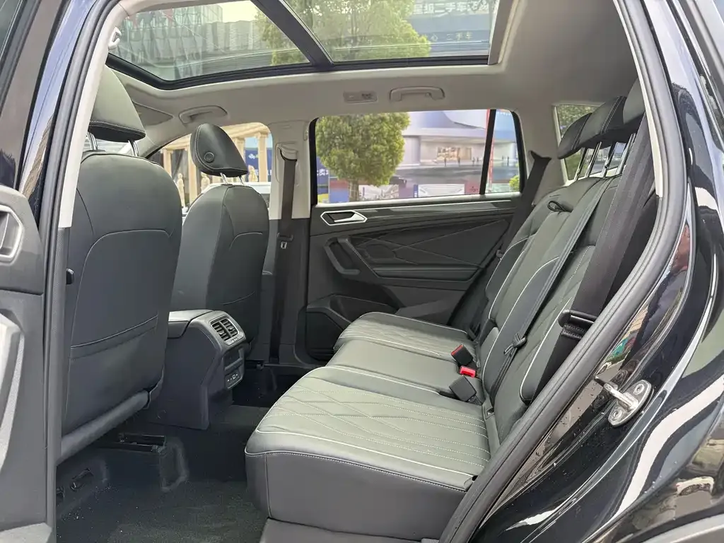 Volkswagen Tiguan L 2024 из CN, фото 9