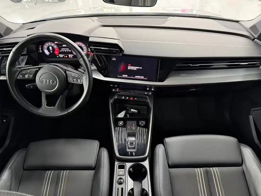 Audi A3 2023 из CN, фото 9