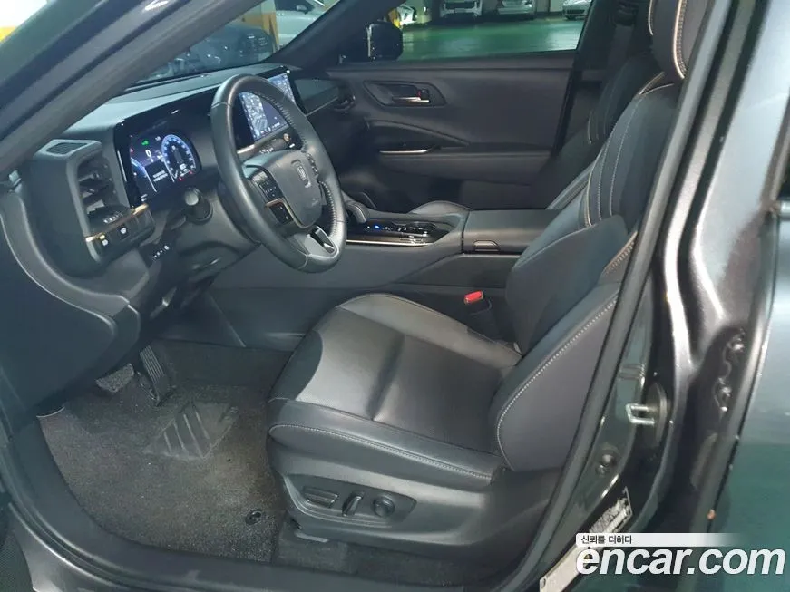 Toyota Crown 2024 из KR, фото 2