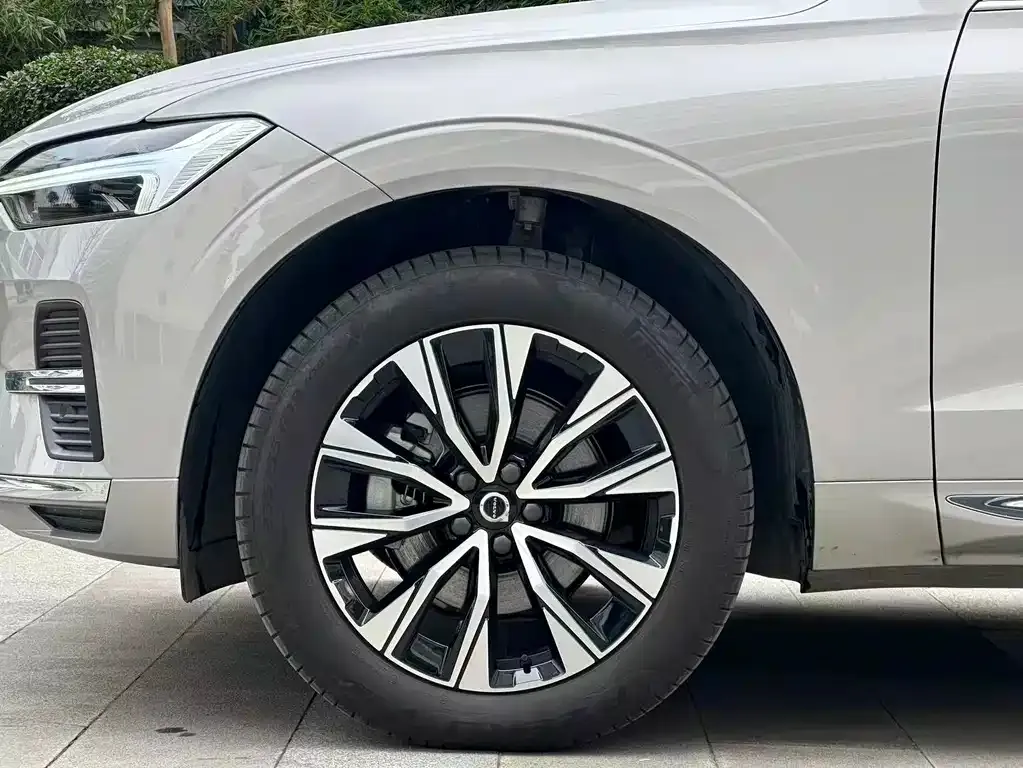 Volvo XC60 2025 из CN, фото 3