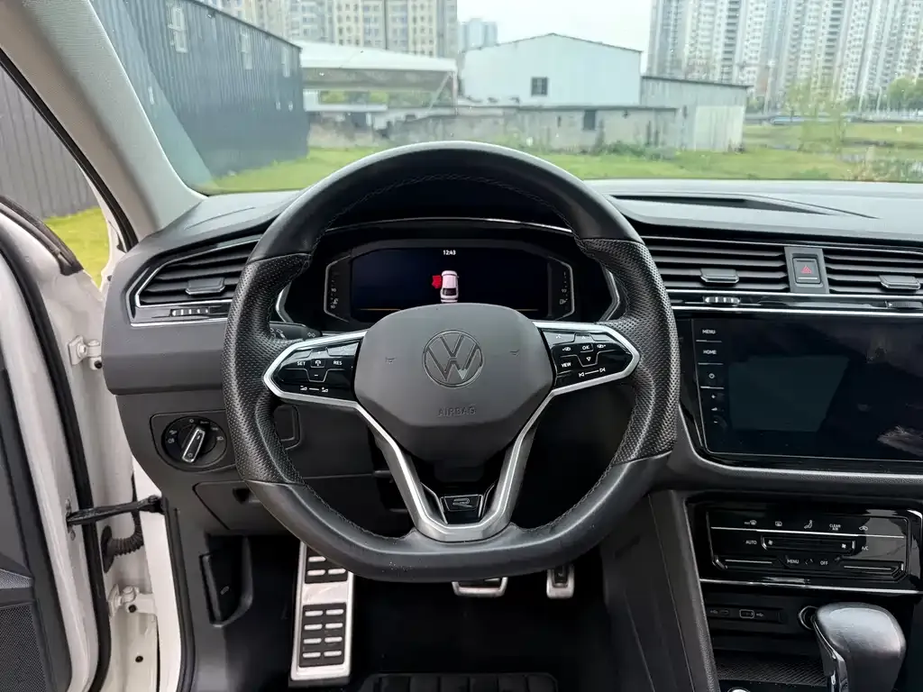 Volkswagen Tiguan X 2021 из CN, фото 2