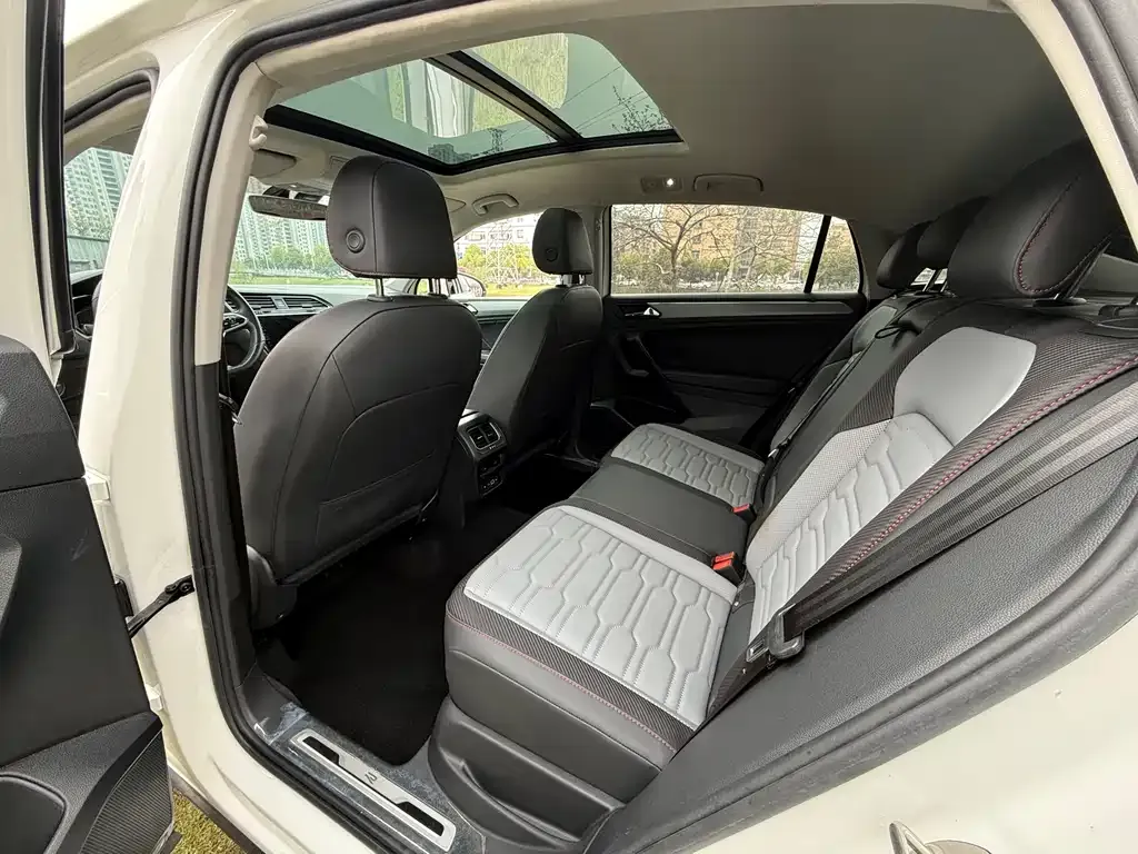 Volkswagen Tiguan X 2021 из CN, фото 8