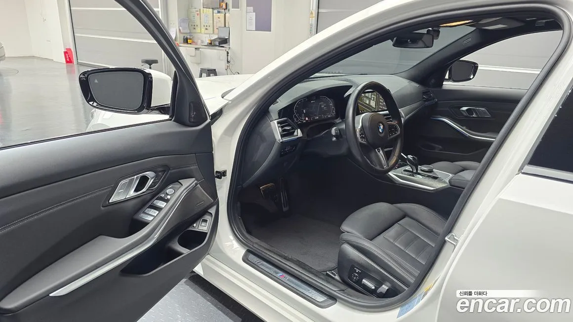 BMW 3-Series 2021 из KR, фото 10