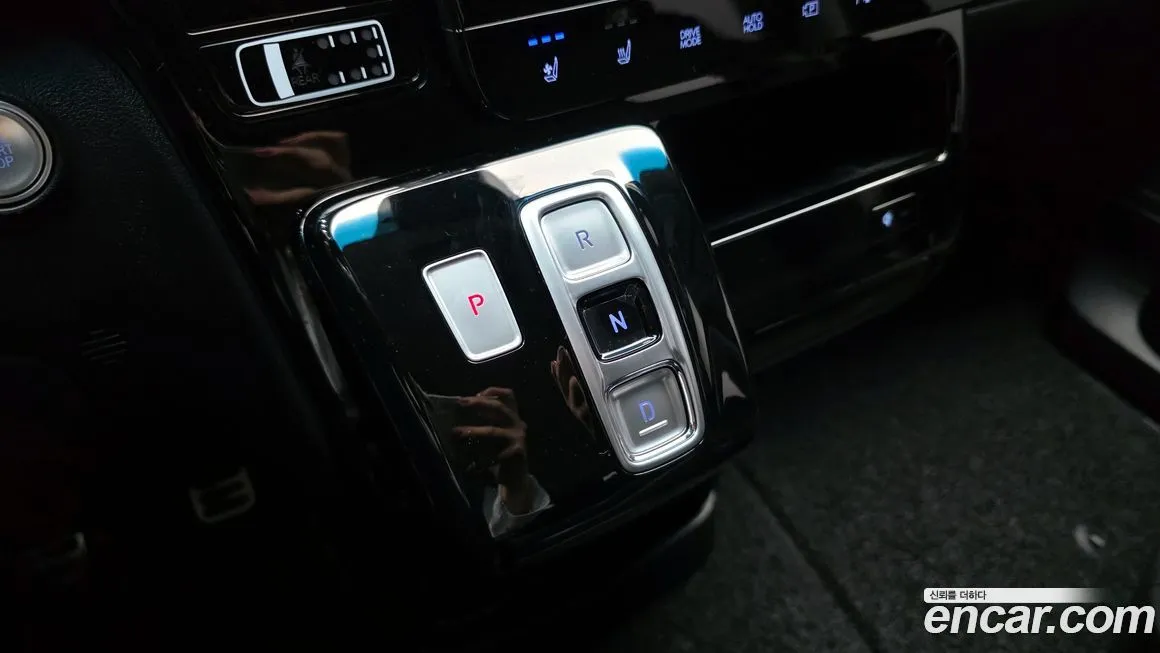 Hyundai Staria — фото 2