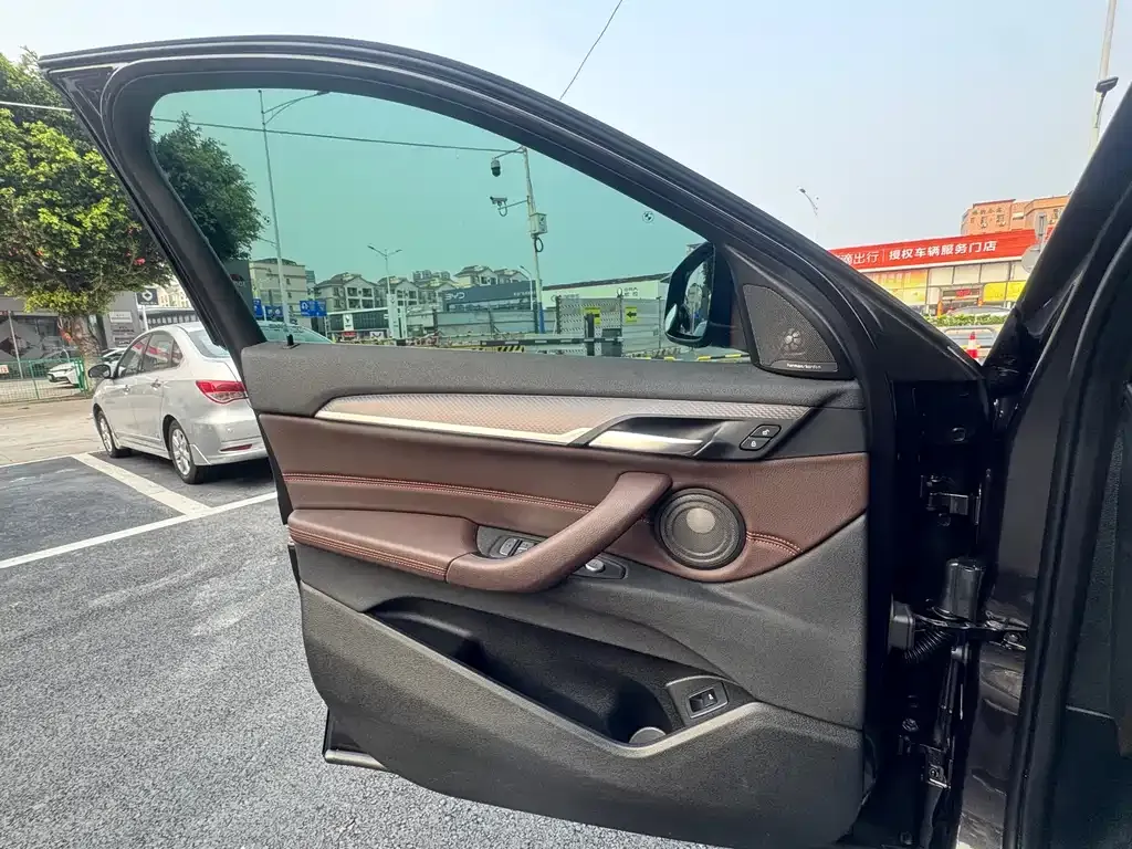 BMW X2 2022 из CN, фото 5