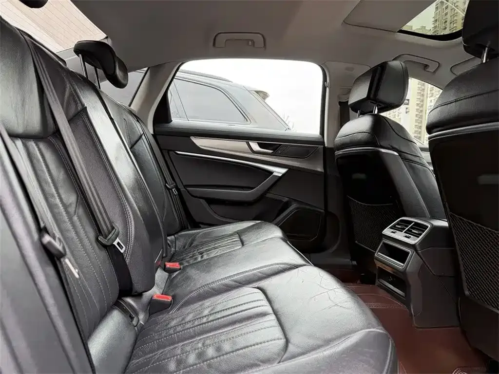 Audi A6L 2022 из CN, фото 8