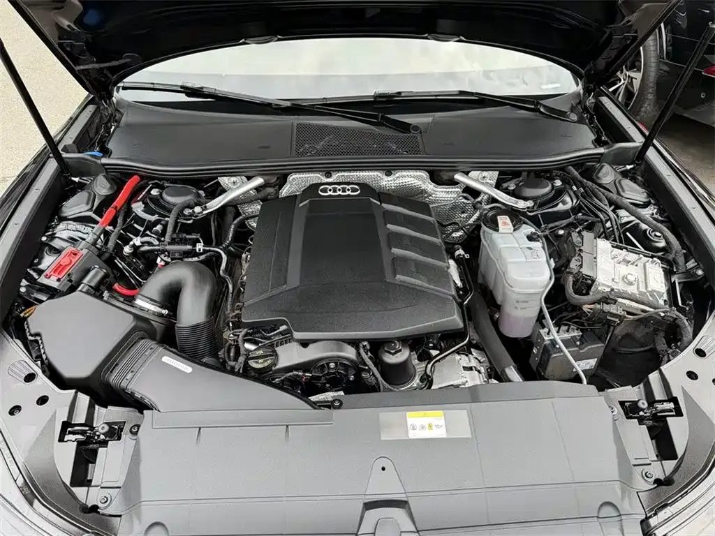 Audi A6L 2022 из CN, фото 6
