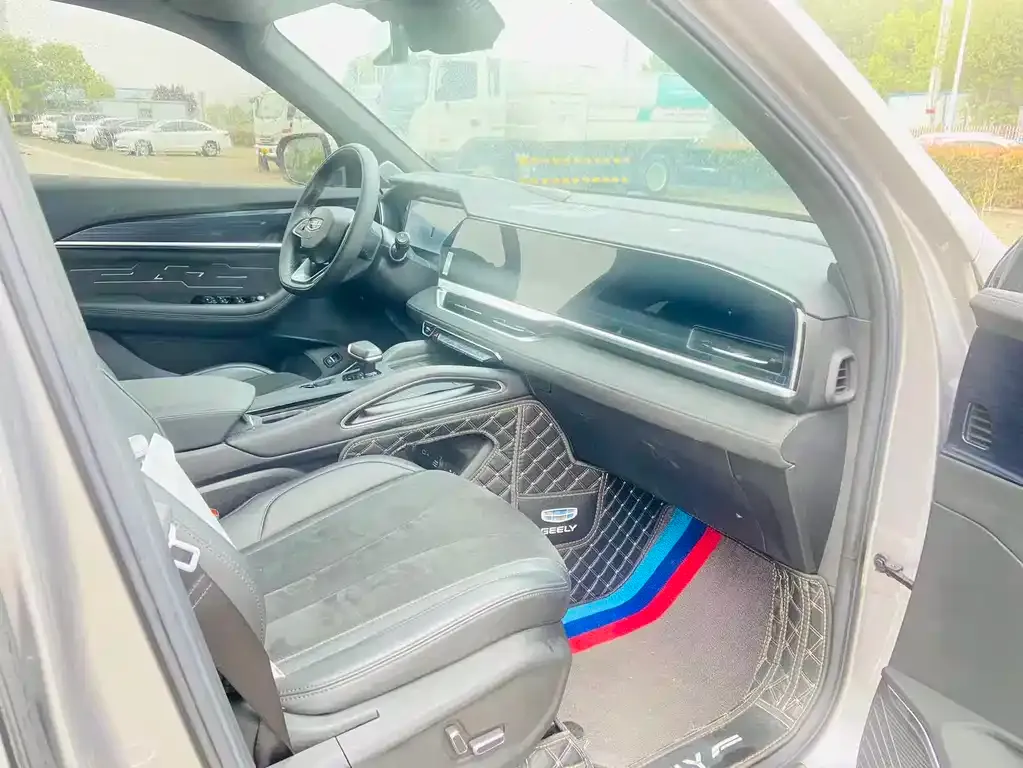 Geely Xingyue L 2024 из CN, фото 4