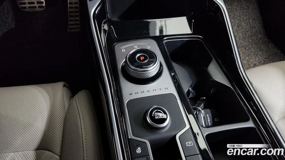 Kia Sorento — фото 10