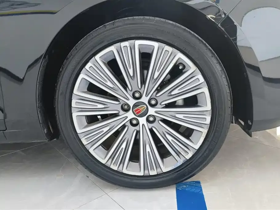 Hongqi H5 — фото 10