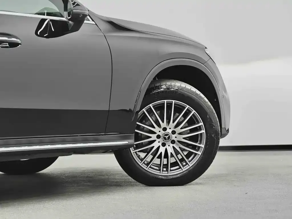Mercedes-Benz GLC 2023 из CN, фото 2