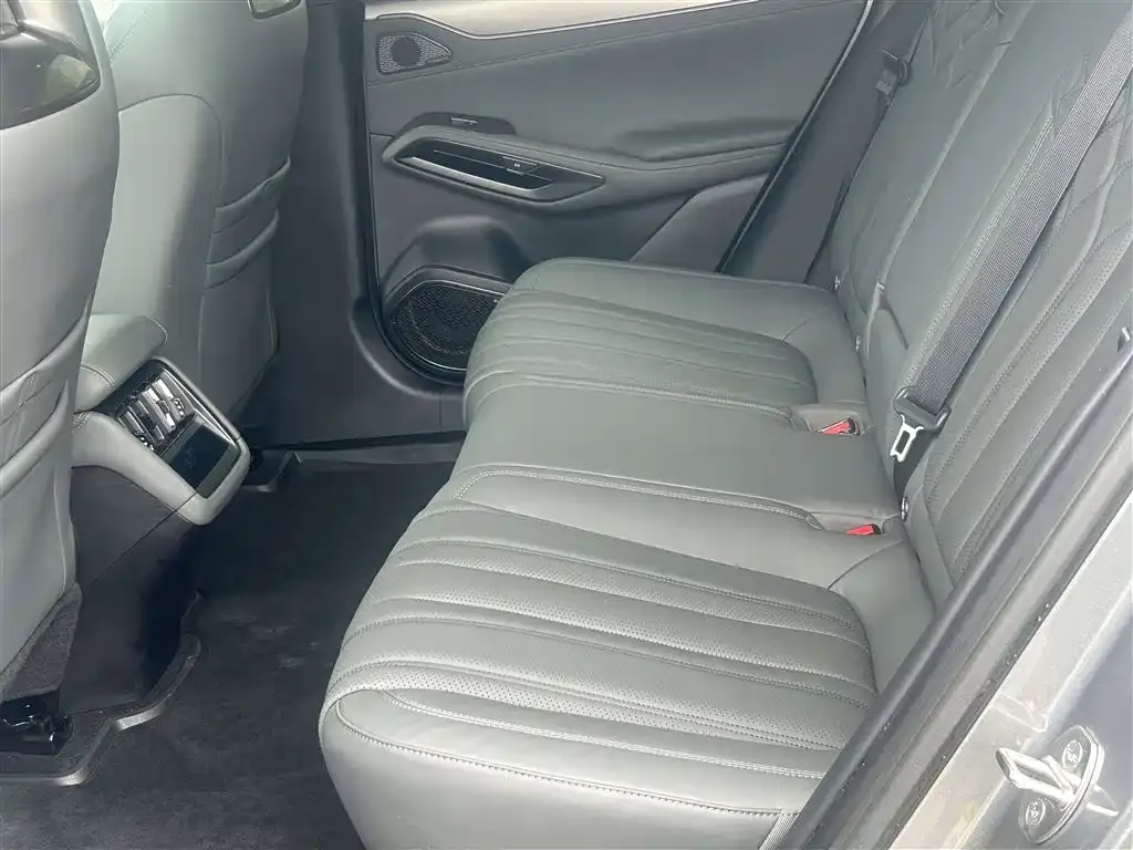 BYD L EV 2025 из CN, фото 9