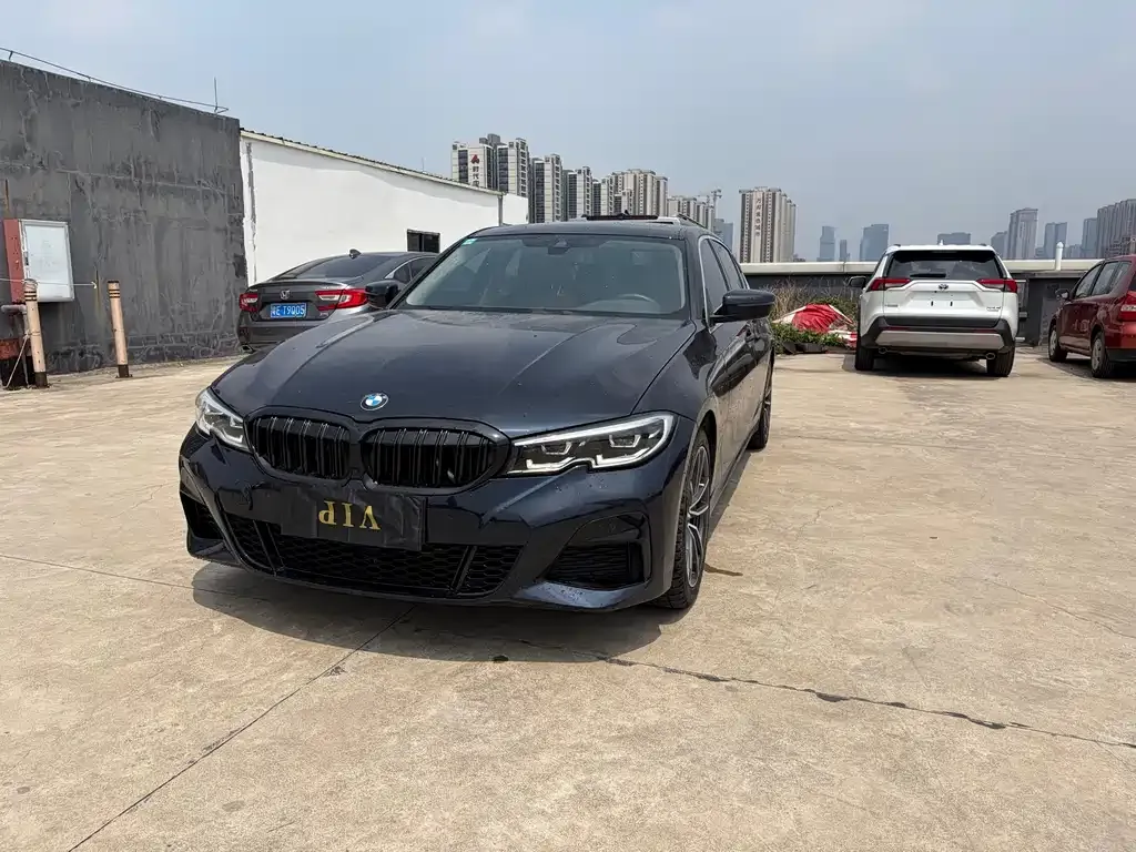 BMW 3 Series 2021 из CN, фото 1