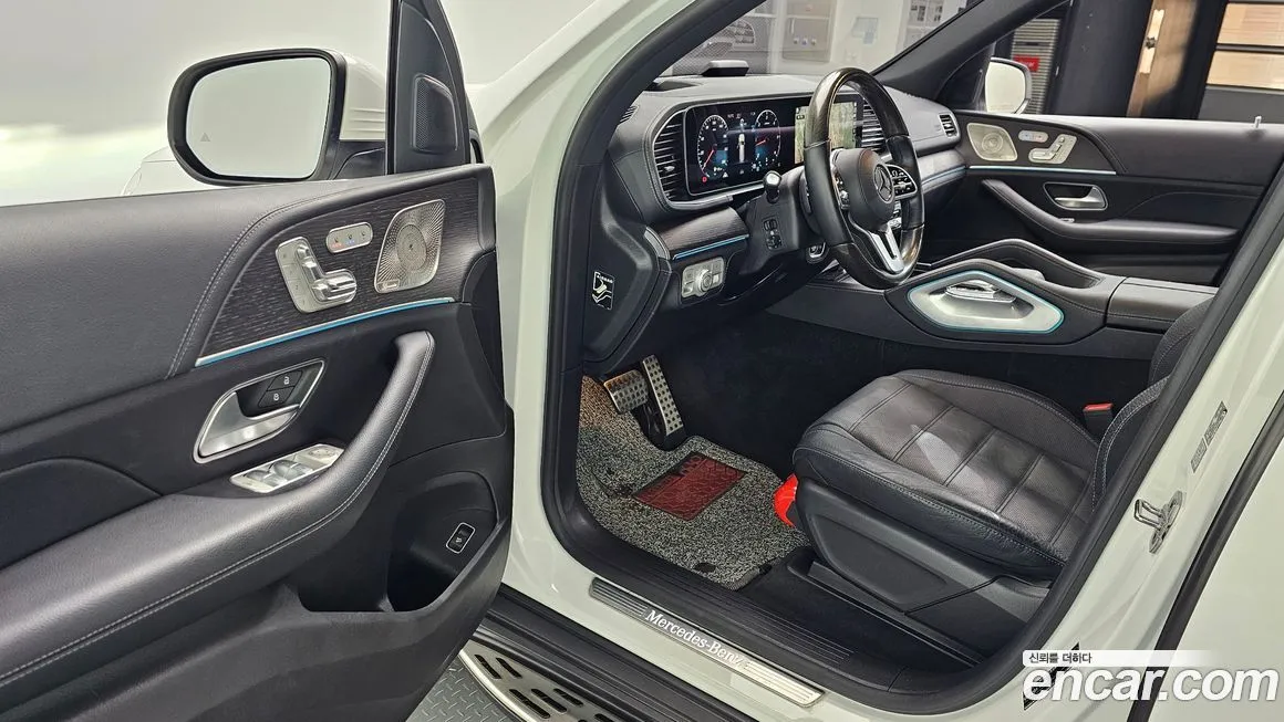 Mercedes-Benz GLS-Class — фото 10