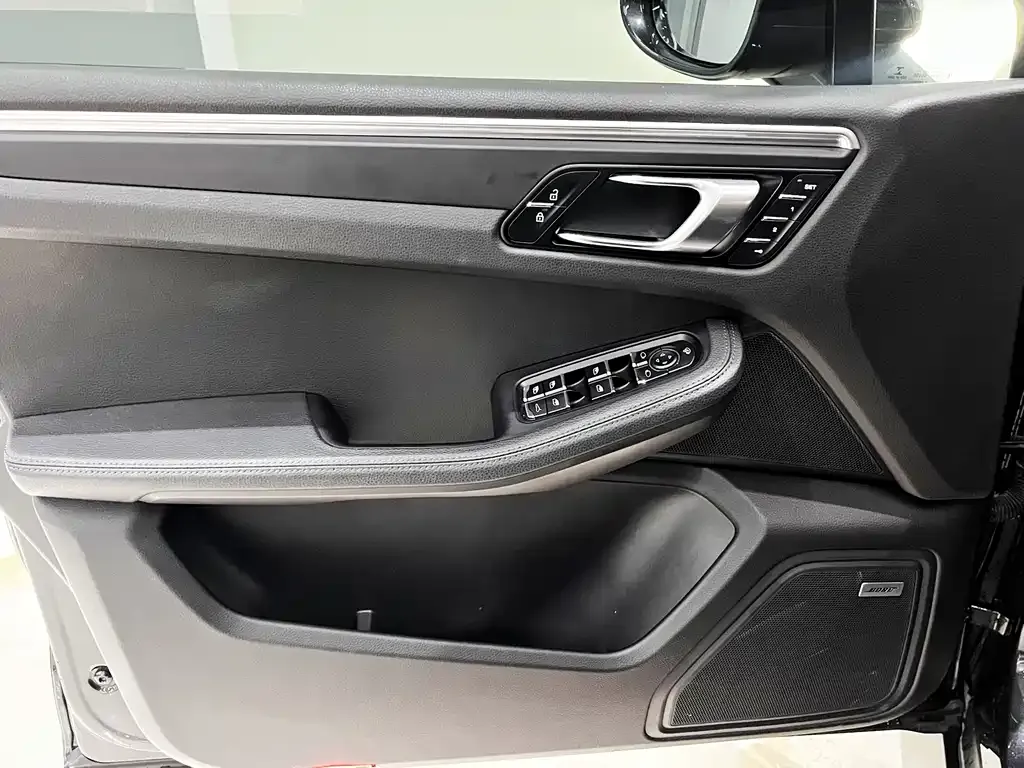 Porsche Macan 2021 из CN, фото 10