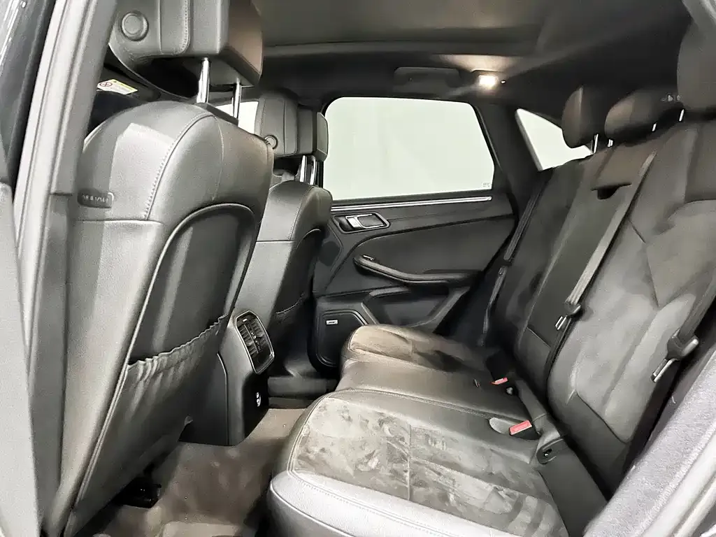 Porsche Macan 2021 из CN, фото 8
