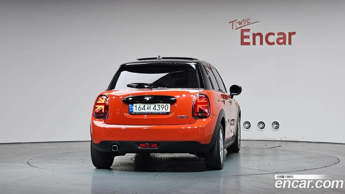 Mini Cooper 2021 из KR, фото 2