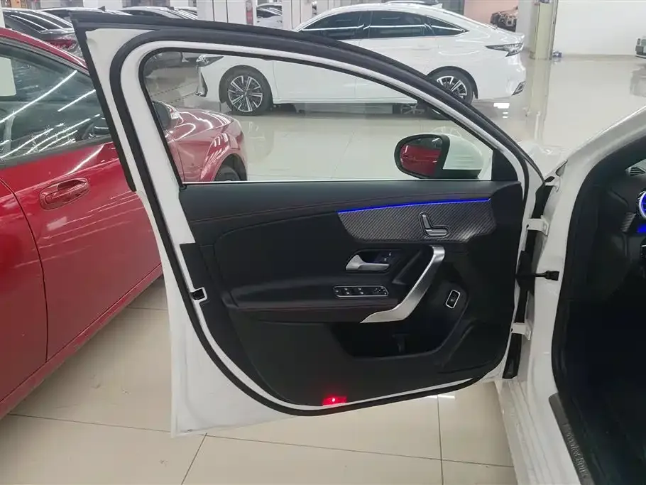 Mercedes-Benz A-Class 2024 из CN, фото 5