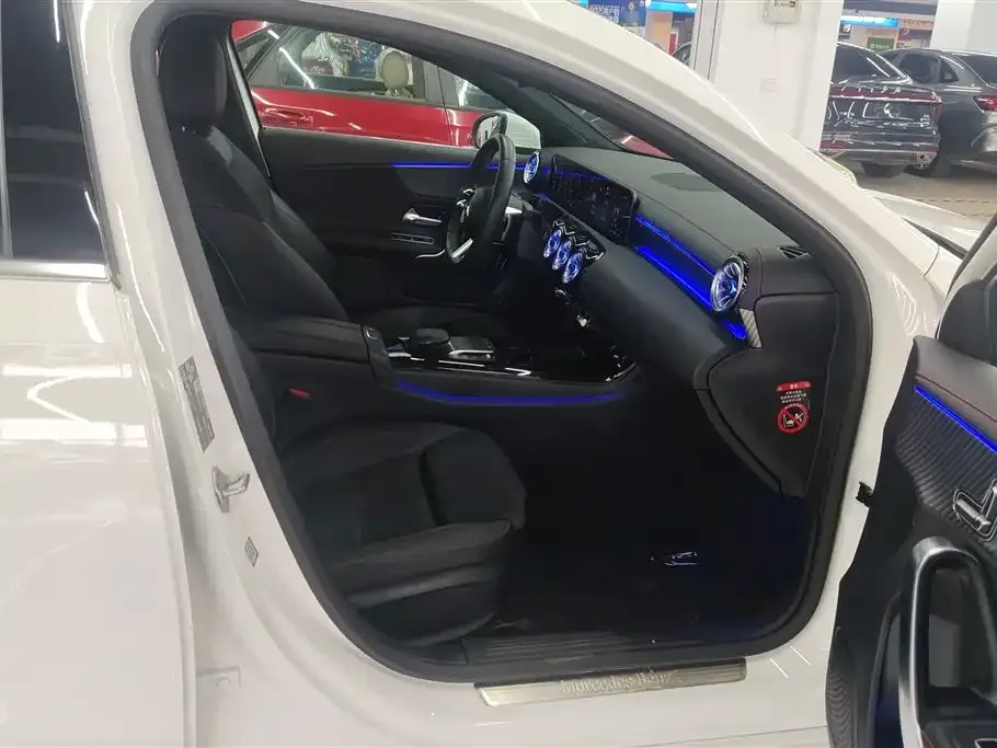 Mercedes-Benz A-Class 2024 из CN, фото 3