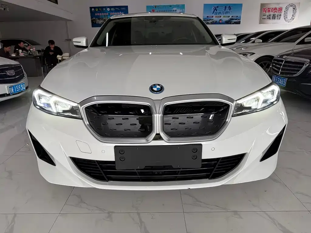 BMW i3 2024 из CN, фото 3