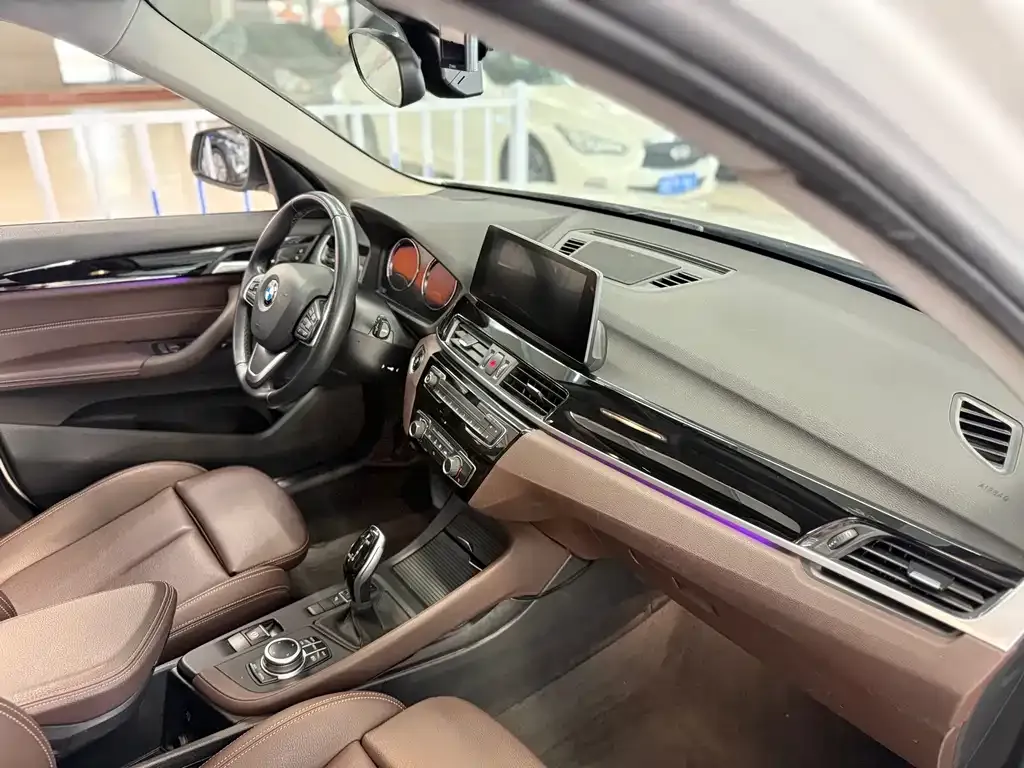 BMW X1 2021 из CN, фото 8