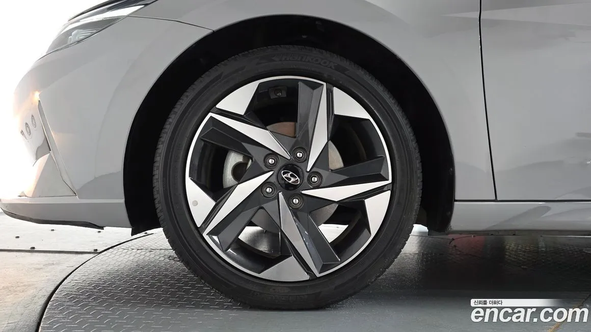 Hyundai AVANTE — фото 4
