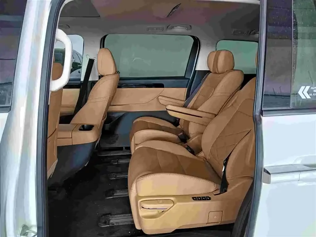 GAC Motor E8 Hybrid 2025 из CN, фото 2