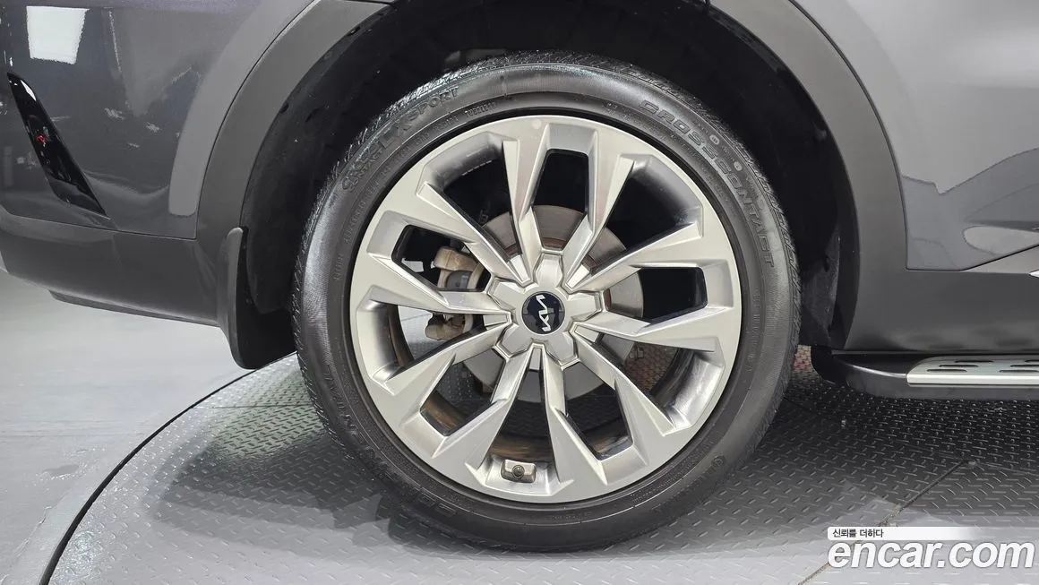 Kia Sorento — фото 8