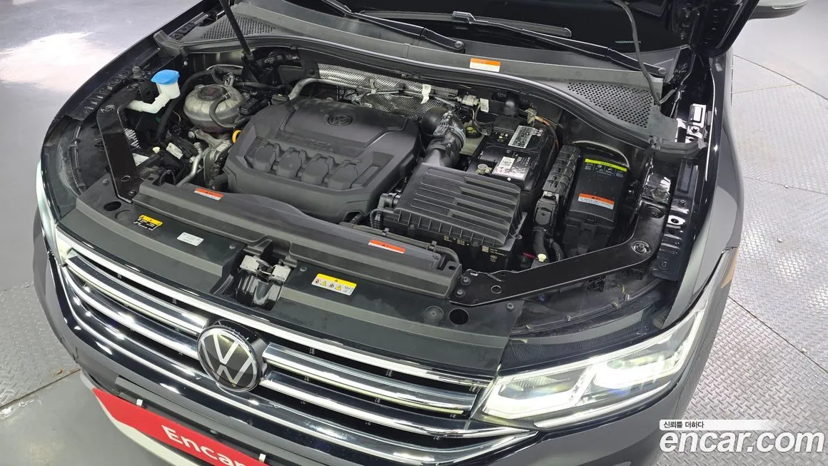 Volkswagen Tiguan — фото 9