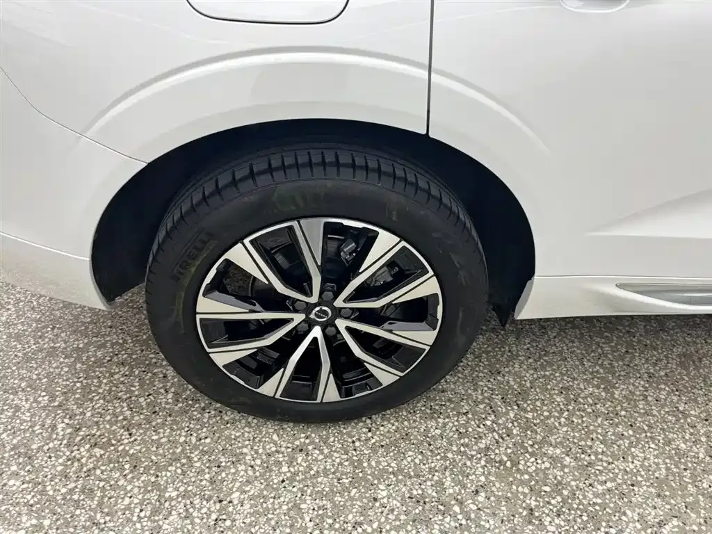 Volvo XC60 2024 из CN, фото 5