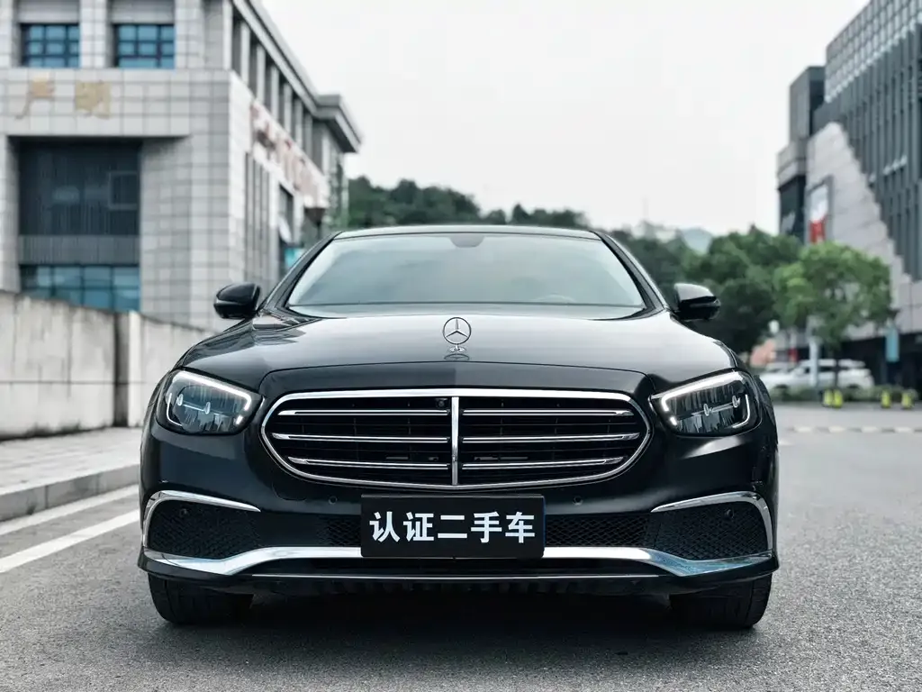 Mercedes-Benz E-Class — фото 10