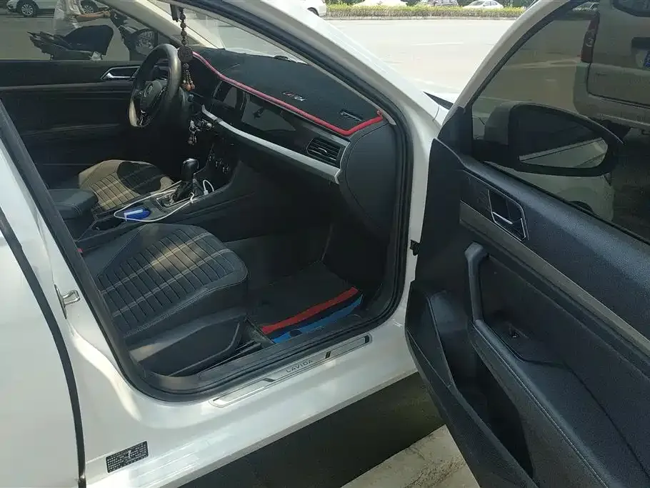 Volkswagen Lavida 2022 из CN, фото 7