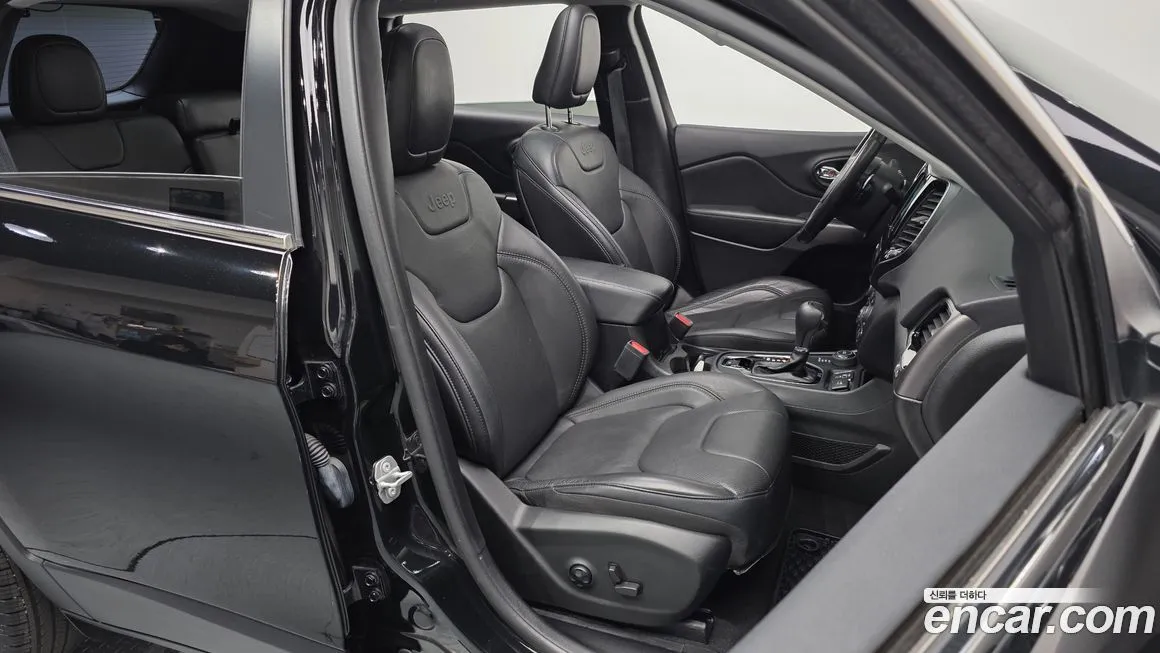 Jeep Cherokee 2021 из KR, фото 10